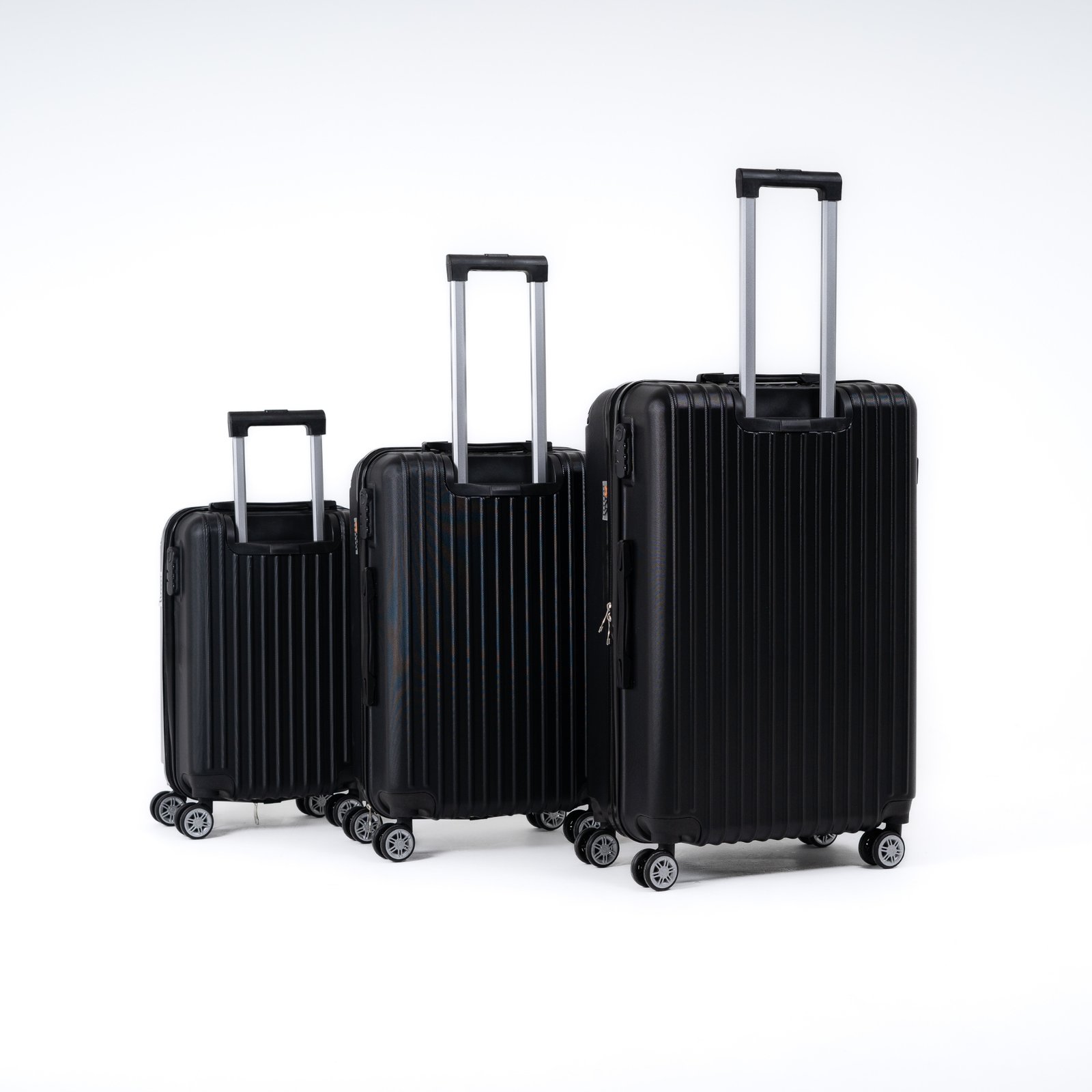Raven Noir Voyage Luggage Set